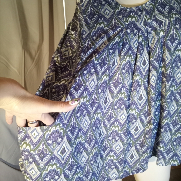 Blue Sky Sleeveless Relaxed Tank Top - Picture 3 of 3